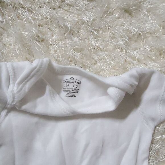 Carters Pants size 6 months & moon & back onsie - Picture 5 of 6